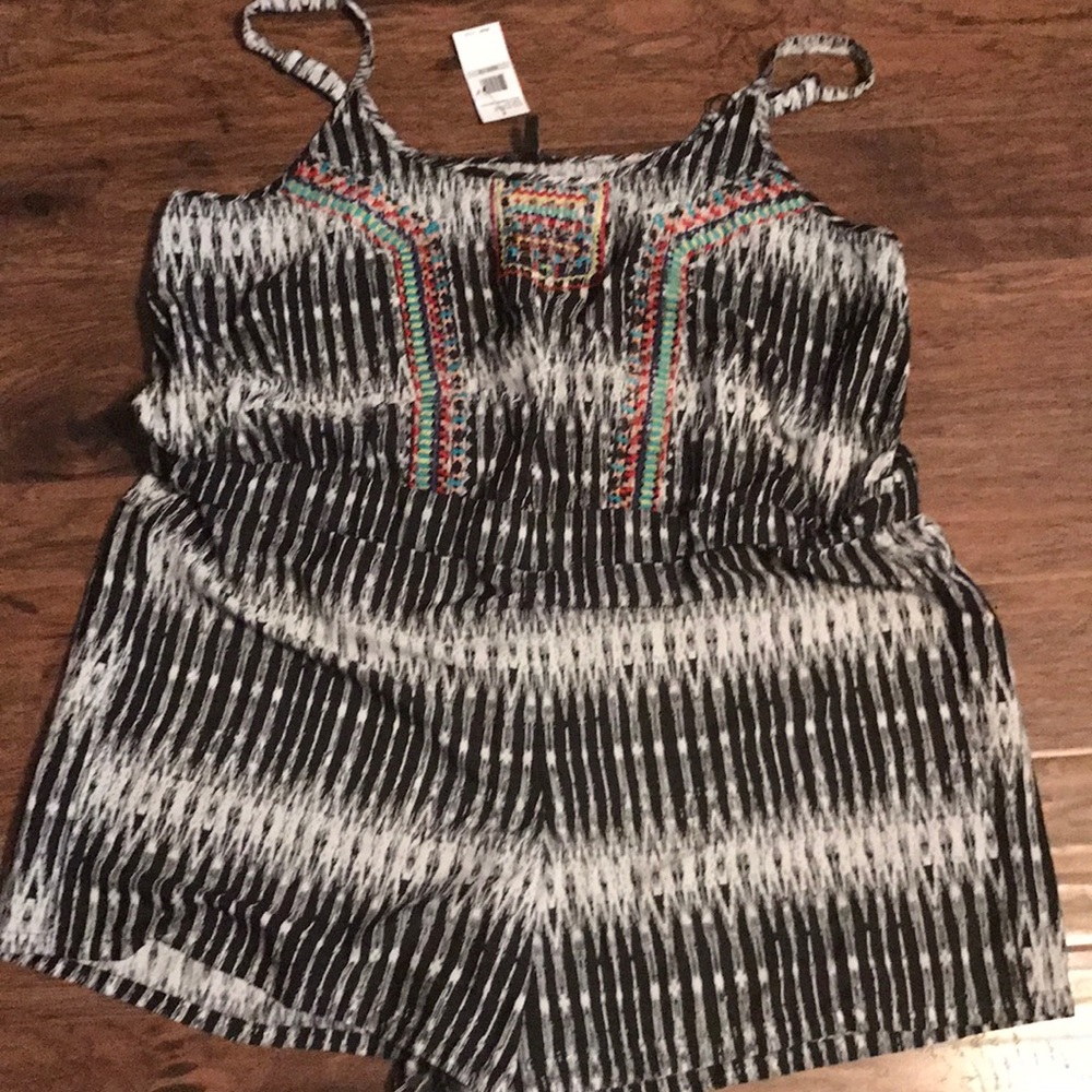 NWT- JESSICA SIMPSON ROMPER SZ 1x